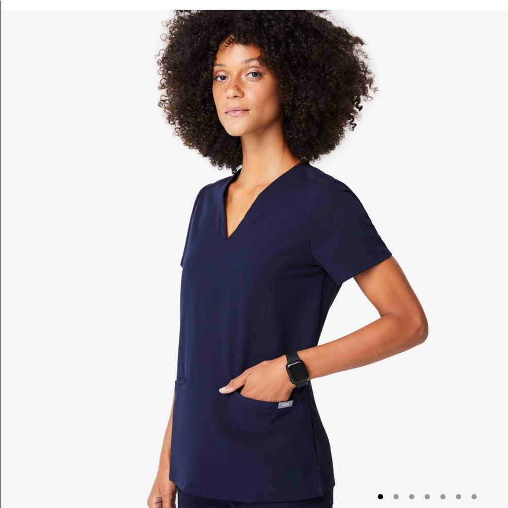 Figs three pocket scrub top navy